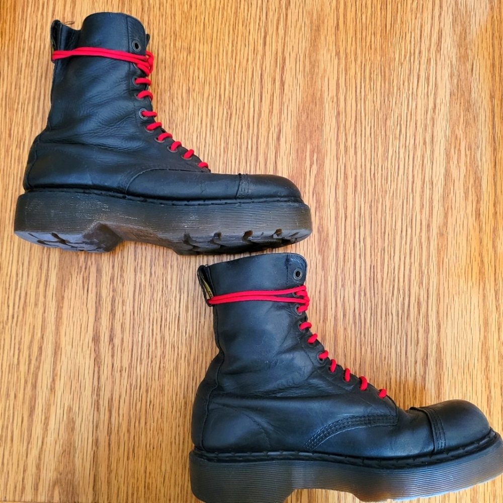 Made in England Doc Martens boot - Picture 2 of 6